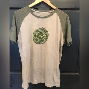 Prana tee shirt size M